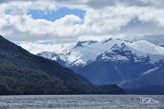 O majestoso glaciar Torrecillas, no Parque Nacional Los Alerces, ao norte de Trevelin, na patagônia argentina